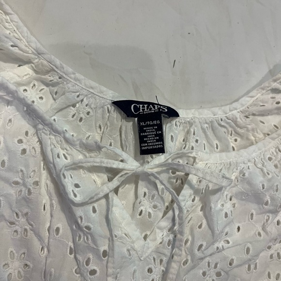 White Blouse - Picture 3 of 4